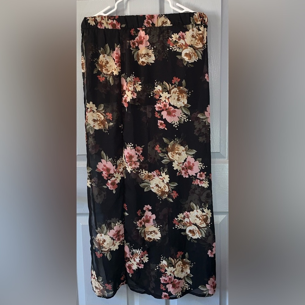 Hype long floral skirt size small